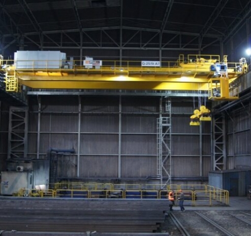 Suwnica trawersowa wraz z magnesami i wózkiem obrotowym Q-25/5T, L=27,6 m GNP A7