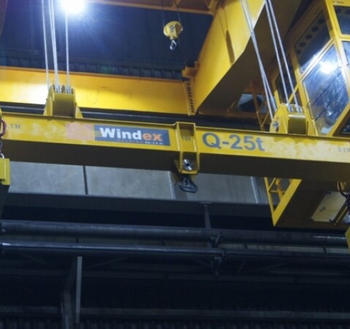 Suwnica trawersowa wraz z magnesami i wózkiem obrotowym Q-25/5T, L=27,6 m GNP A7