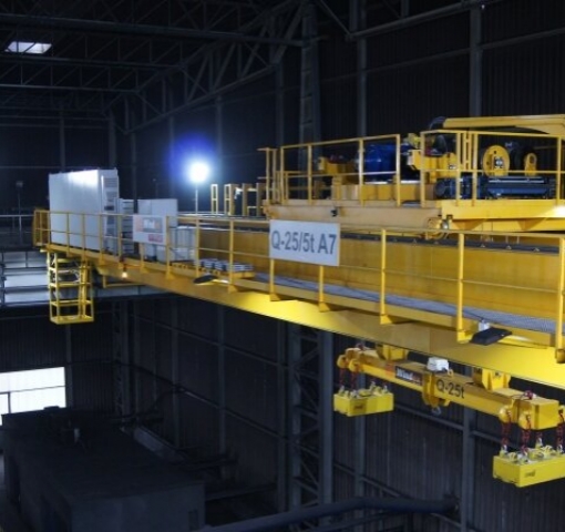 Suwnica trawersowa wraz z magnesami i wózkiem obrotowym Q-25/5T, L=27,6 m GNP A7