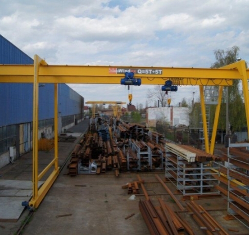 Suwnica bramowa Q=10t (5t+5t praca w tandemie)